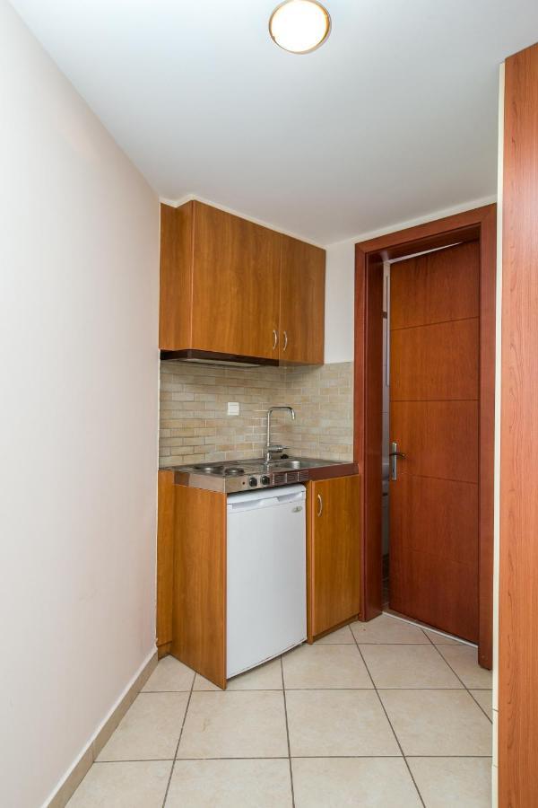 Amversa'S House Potos Exterior foto