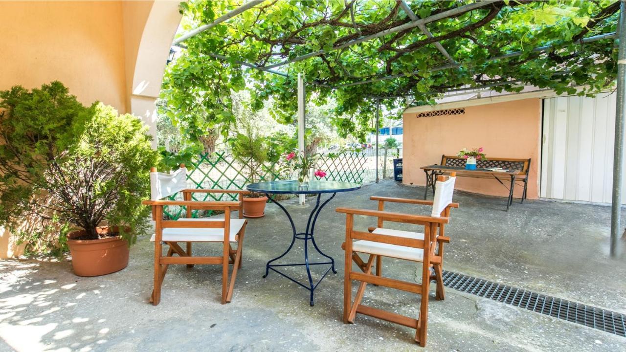 Amversa'S House Potos Exterior foto