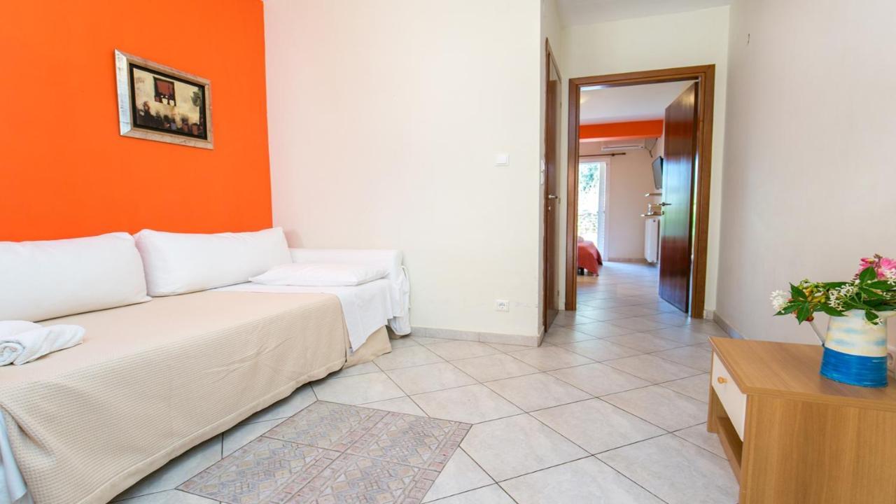 Amversa'S House Potos Exterior foto